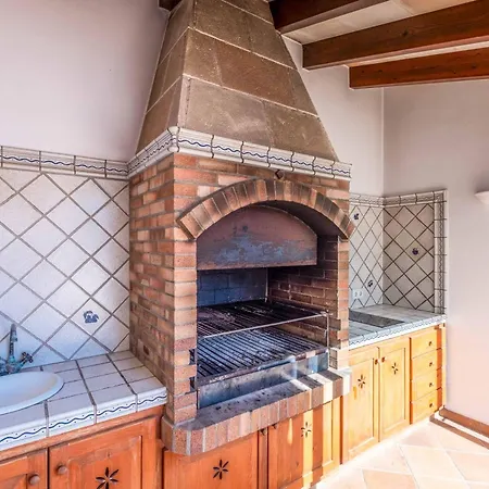 Villa Samarador Cala'N Blanes (Menorca)